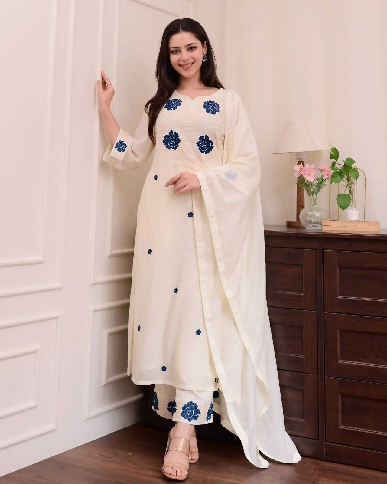 Synthetic Embroidered White Salwar Suit